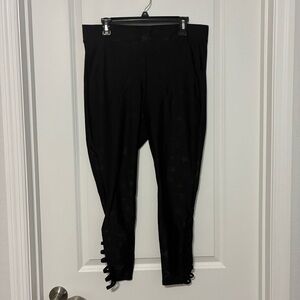 Torrid Black Star Leggings with Ankle Cut-Outs Women’s Size 2X